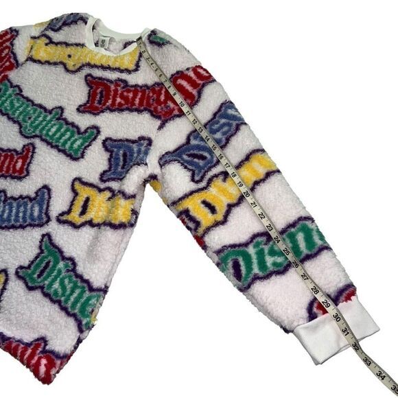 DISNEYLAND‎ FUZZY PLUSH PULLOVER CREWNECK SWEATER RARE RETRO JUMBO LOGO - Picture 5 of 6